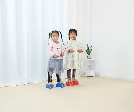 Шагающие камни,  красные