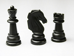 Игра настольная "Шахматы и шашки" (деревянная коробка, пласт.фигуры, поле 29х29см)