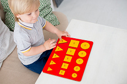 Рамки-вкладыши М.Монтессори "Больше-меньше"