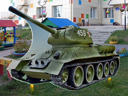 Уличная фигура "Танк Т-34"