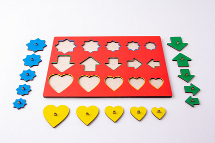 Монтессори фигуры Больше-меньше №1