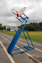 Стойка стритбольная складная с фанерным щитом, кольцом, сеткой и защитой (без противовеса)
