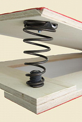 Мостик гимнастический пружинный