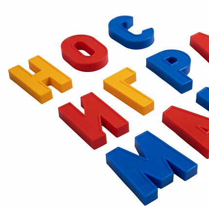 Набор букв и цифр пластмассовых магнитных