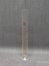 Цилиндр измерительный 100 мл.