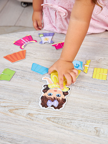 Магнитная игра «Одевашки. Вероника»