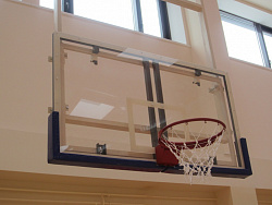 Щит баскетбольный игровой 180х105см поликарбонат 15мм на металлической раме