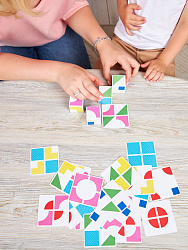 Кубики пластиковые "Кубики для умников"  4 шт с карточками Baby Toys