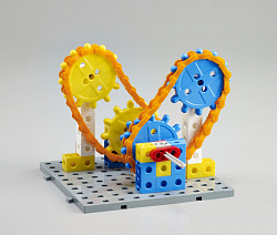 Занимательные шестеренки и 2-х см. соединяющиеся кубики (326 дет.)